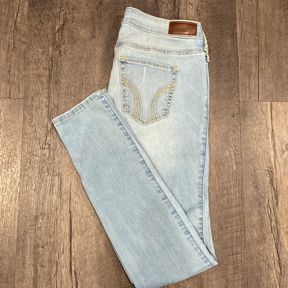 Hollister low rise super skinny jeans - Size 5 Short
